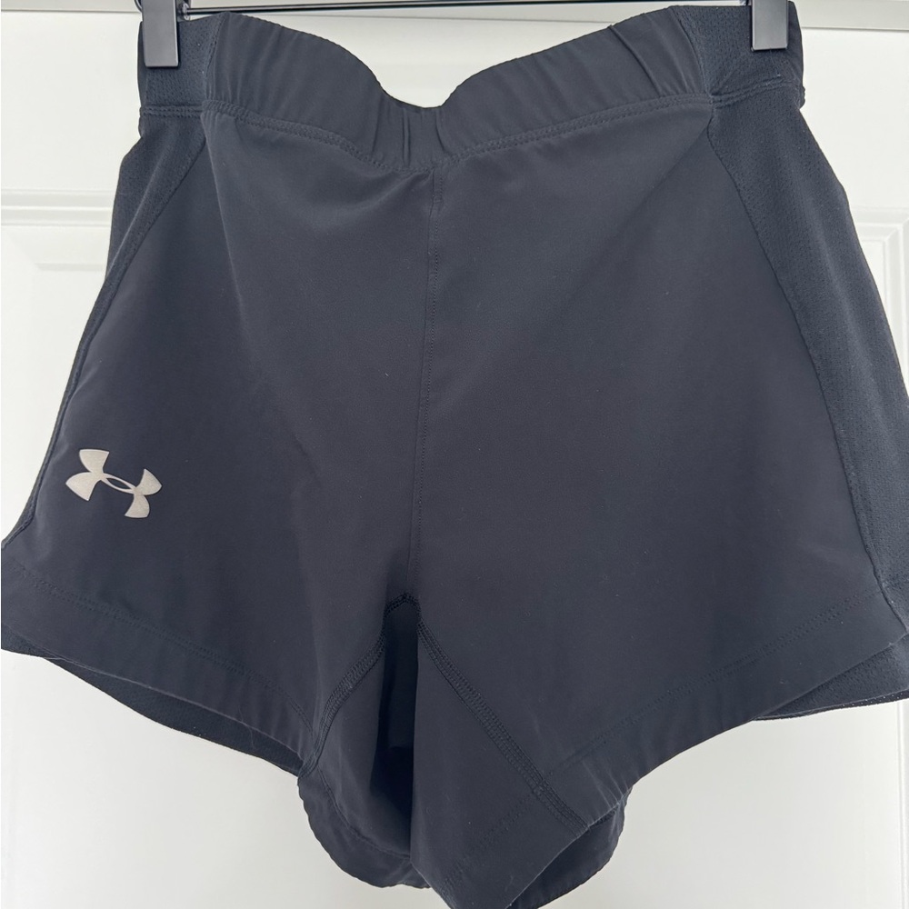 Under Armour Black Men's Athletic Training Shorts with Contrast Logo